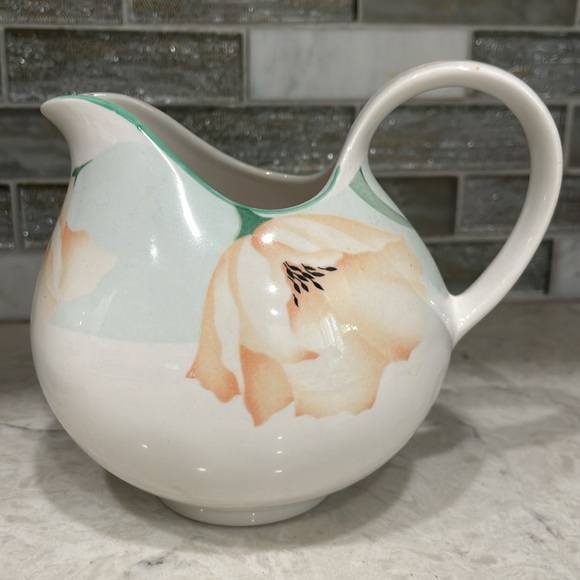 Creamer and sugar - Picture 2 of 6